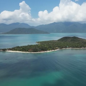 Northern Islands. Nya Fu Bay