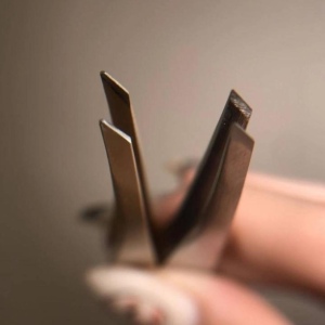 Eyebrow correction (wax / tweezers) Coloring with dye