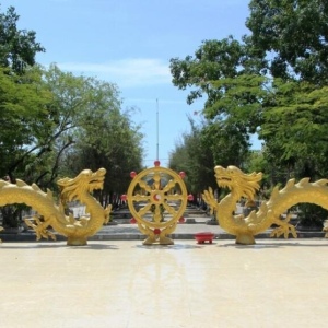 Wild Beach and Dragon's Labyrinth