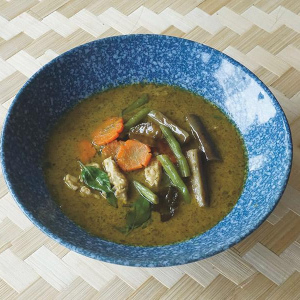 Thai chicken green curry