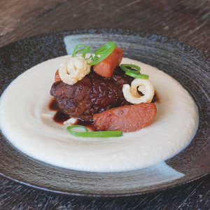 Braised pork cheek in master stock