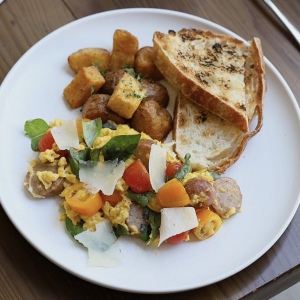 Sausage & Basil Scramble