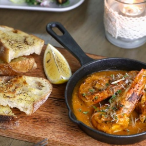 Blackened Garlic Prawns