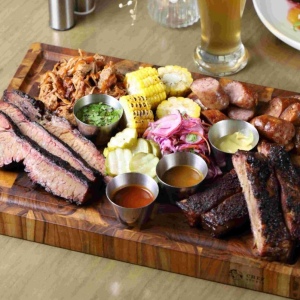 Smoked BBQ Board (~4 ppl)